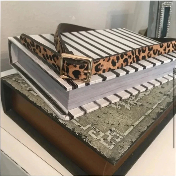 White House Black Market Leopard Hair Calf Belt - Small - Picture 4 of 5